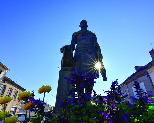 Le forgeron, statue