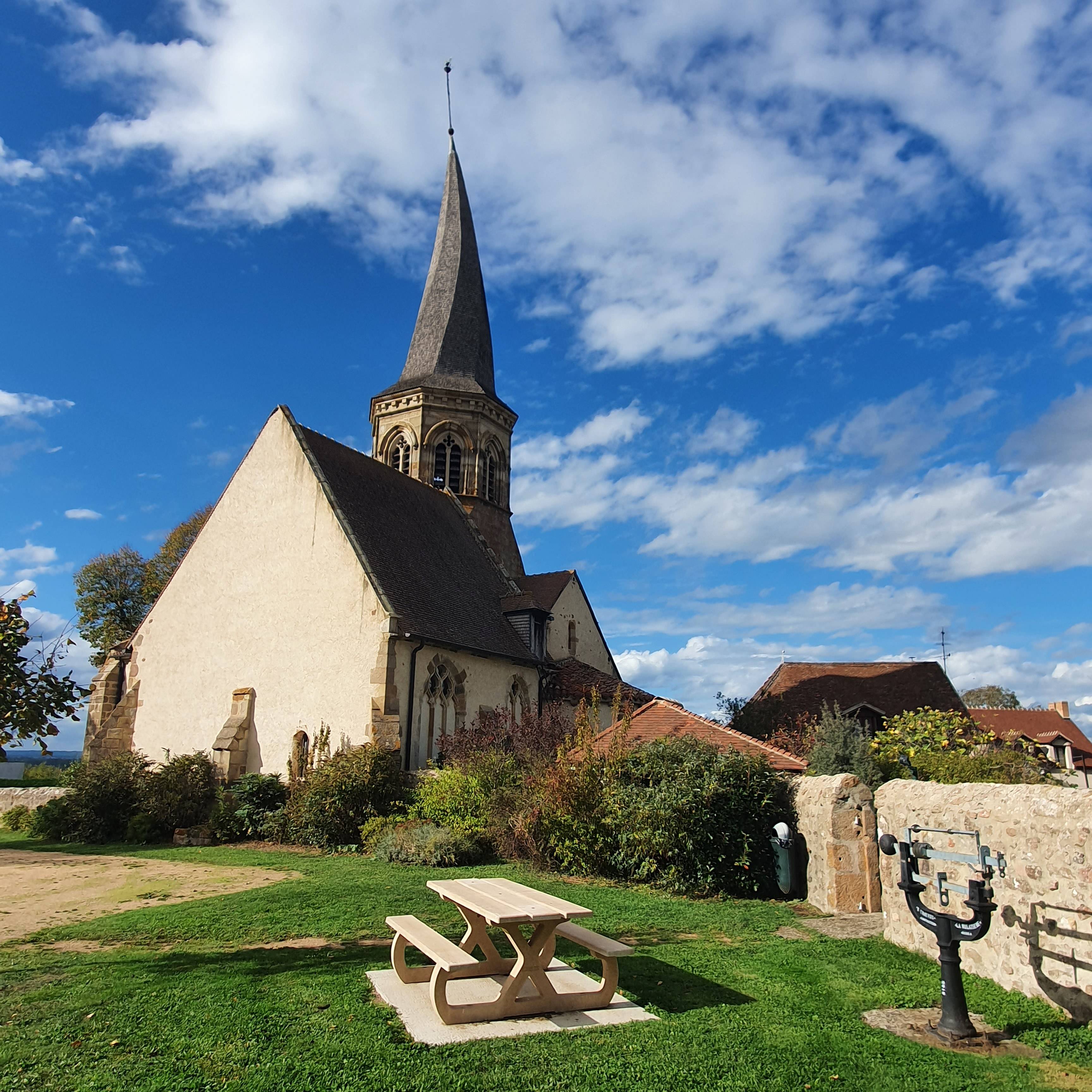 Clocher tors de Saint-Bonnet-de-Four