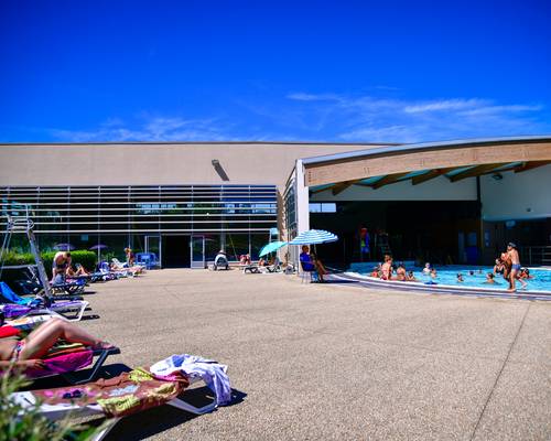 Piscine, Commentry