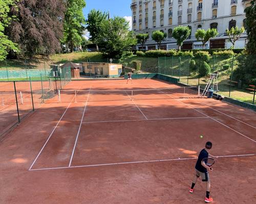 courts de tennis - joueurs - Néris-les-Bains 03