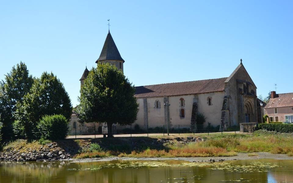 Eglise Ste-Anne de Chappes