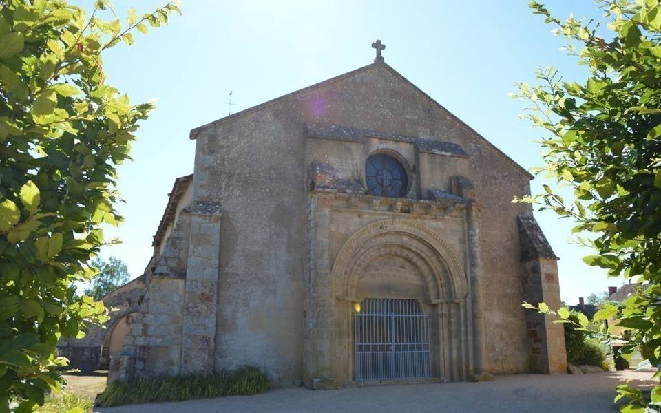 Portail de l'Eglise Ste-Anne de Chappes