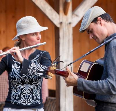 Concert du duo Cours toujours