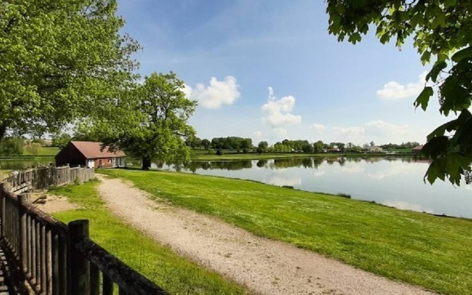 Plan d'eau vue du snack