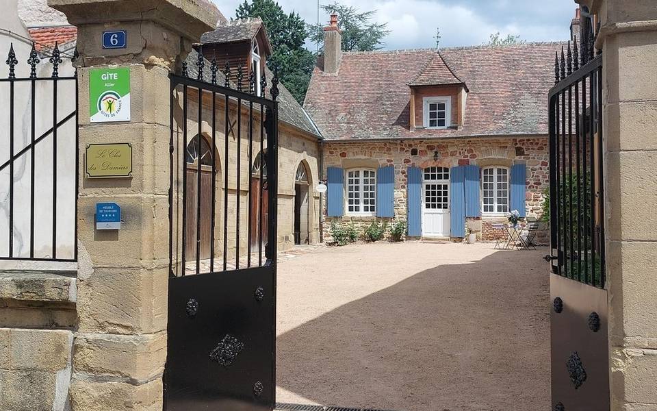 Gîte Le Clos des Damiers à Villefranche dans l'Allier en Auvergne